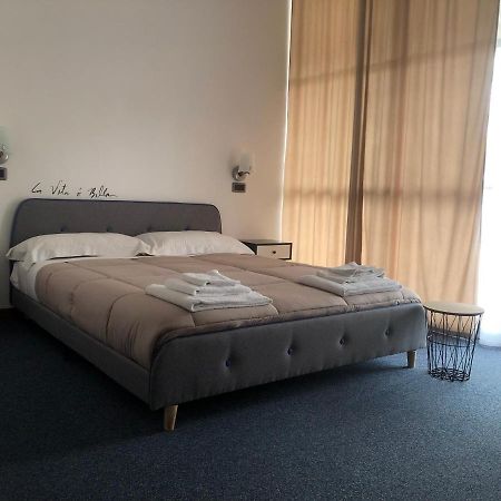 Hotel Domus Cerreto dʼEsi Εξωτερικό φωτογραφία