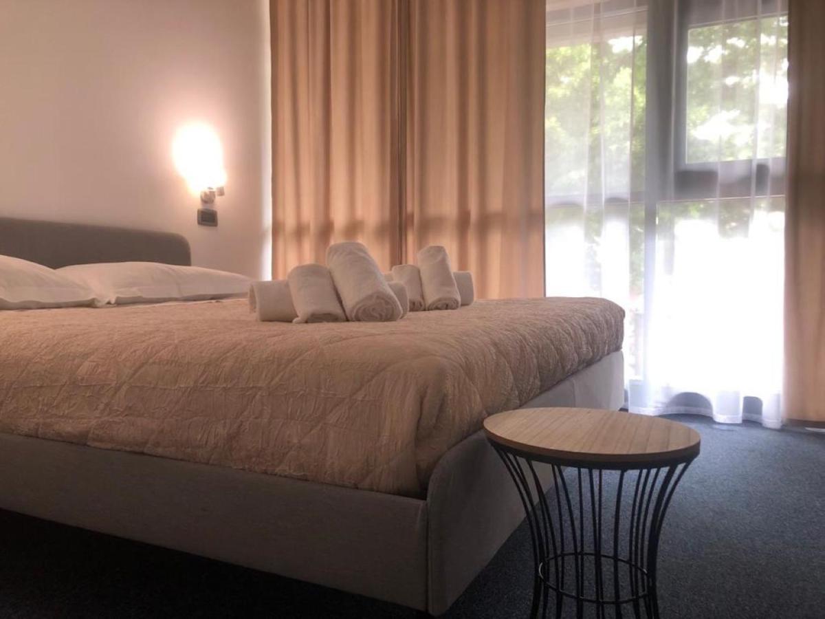 Hotel Domus Cerreto dʼEsi Εξωτερικό φωτογραφία